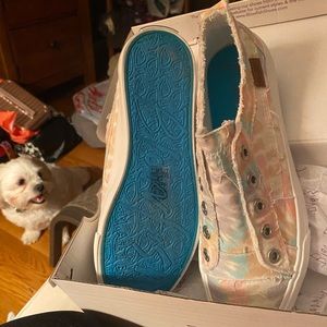 NIB Blowfish tennis shoes.